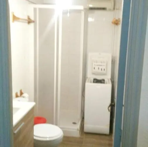 Modern In With Terrace - 58 M²